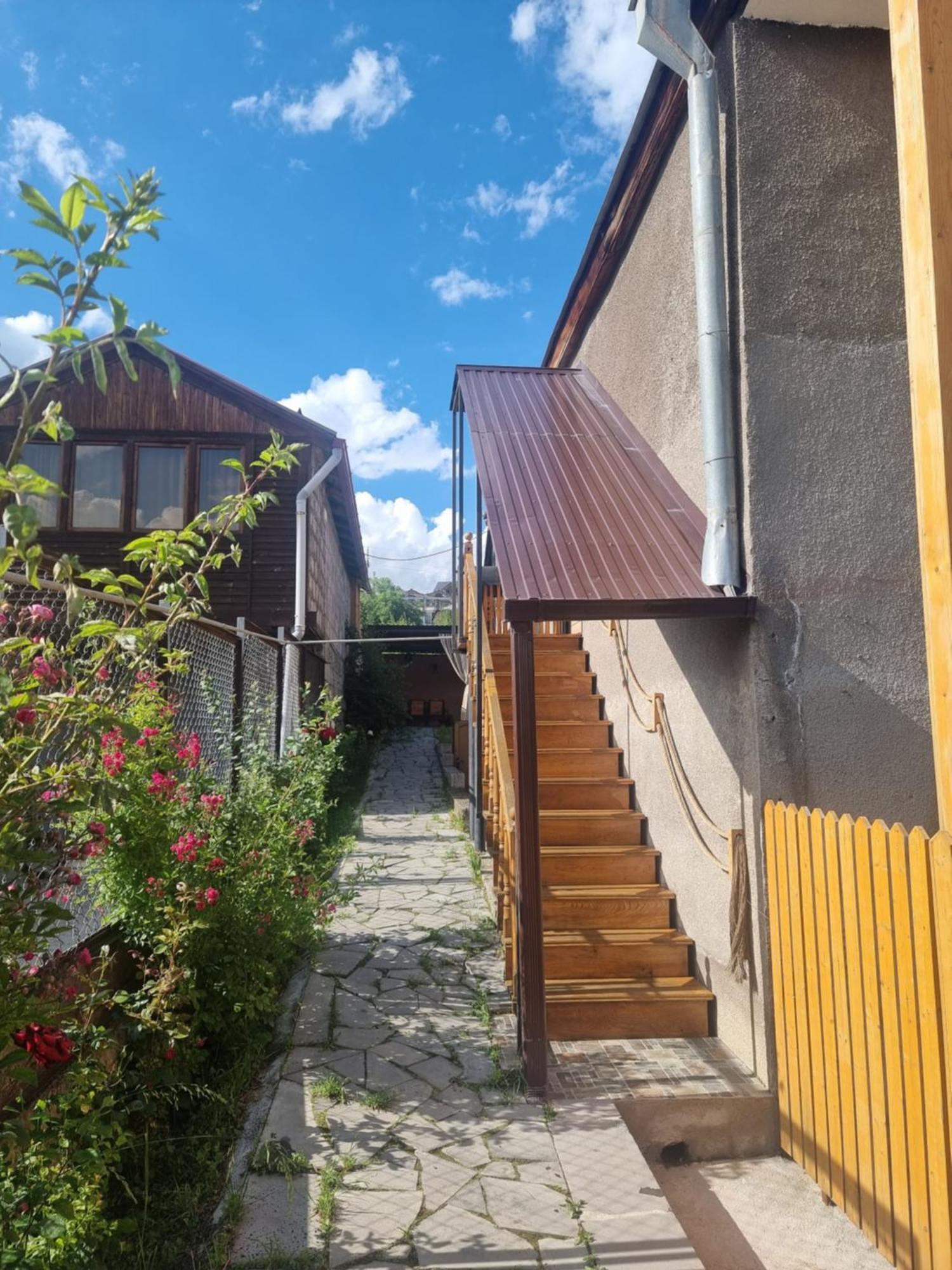 New Horizons , Apartment With 5 Bedrooms, Whole Apartment, Апартмент Целиком Dilican Dış mekan fotoğraf
